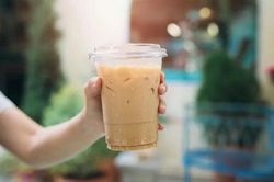 Uống cà phê có gây mất nước cho cơ thể không?