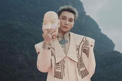 Chiếc mặt nạ trong MV của Sơn Tùng M-TP