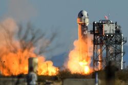 Tên lửa Blue Origin phát nổ ngay trên bệ phóng