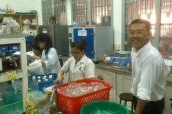 Ba yếu tố 'lõi' thu hút nhà khoa học giỏi, xuất sắc