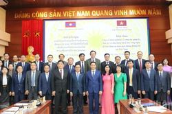 Tăng cường hợp tác Việt Nam-Lào trong quản lý hạ tầng giao thông và chuyển đổi số