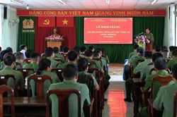 Bồi dưỡng tiếng dân tộc Khơ Me cho cán bộ Công an cơ sở