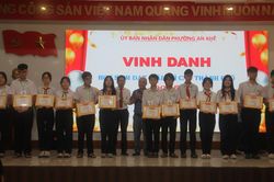 Tuyên dương, khen thưởng gần 150 học sinh xuất sắc, tiêu biểu năm học 2025-2026