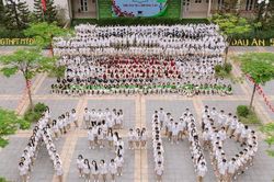 'Tiết học đặc biệt' tại THPT Mỹ Đình: Khi lòng biết ơn là hành trang trưởng thành