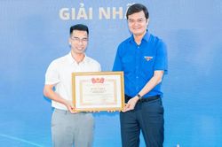 Kỷ lục của người giành giải Nhất cuộc thi sáng tác tranh về Đại hội Đoàn