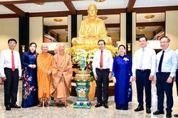 Chủ tịch Quốc hội Trần Thanh Mẫn chúc mừng Đại lễ Phật đản tại TPHCM