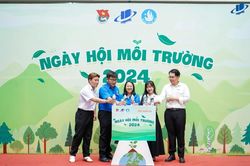 Đẩy mạnh giáo dục môi trường, hành động vì khí hậu, bảo vệ biển đảo