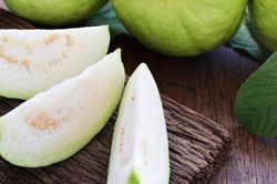 Bí quyết ăn trái cây để bảo vệ da khỏi nắng Hè