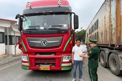 Tạo môi trường thuận lợi, chặt chẽ cho hoạt động xuất nhập cảnh, xuất nhập khẩu trên tuyến biên giới Việt Nam - Trung Quốc