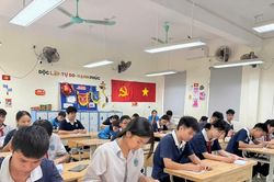 Thi vào lớp 10 ở Hà Nội: Cách nào giảm áp lực?