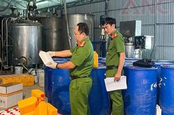Cần Thơ phát hiện cơ sở sản xuất phân bón trái phép quy mô lớn