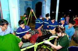 Người phụ nữ rơi xuống giếng sâu 30 m