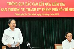 Chủ tịch Quốc hội lưu ý giải ngân đầu tư công, tháo gỡ vướng mắc về thủ tục ở TPHCM