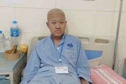 Con trai mắc ung thư, gia đình nghèo ở Thanh Hóa cạn kiệt tiền chữa bệnh