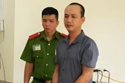 Bắt tạm giam gã đàn ông dùng ly thủy tinh, ghế nhựa đánh vợ hờ tại quán cà phê