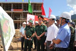 Kiểm tra tiến độ xây trường liên cấp biên giới quy mô lớn nhất tại Đà Nẵng