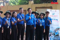 7.300 t&igrave;nh nguyện vi&ecirc;n sẵn s&agrave;ng tiếp sức m&ugrave;a thi lớp 10 tại H&agrave; Nội
