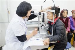 Y tế H&agrave; Nội nỗ lực hiện thực h&oacute;a mục ti&ecirc;u chăm s&oacute;c sức khỏe nh&acirc;n d&acirc;n
