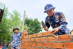 Hải quân chung tay xây dựng mái ấm nghĩa tình cho gia đình chính sách