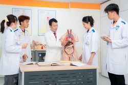 Thêm trường Đại học ở TP.HCM mở ngành Y khoa, thí sinh theo đuổi nghề bác sĩ có thêm cơ hội