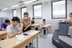 Gần 125.000 học sinh Hà Nội làm thủ tục dự thi vào lớp 10