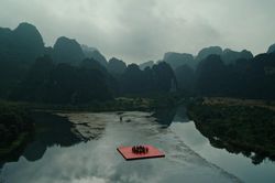 Sơn Tùng M-TP tái xuất với 'Come My Way', gây chú ý bởi loạt hình ảnh đậm màu sắc văn hóa Việt