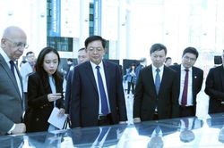 Phó Thủ tướng Hồ Quốc Dũng thăm đại học hàng đầu Kazakhstan và Trung tâm đổi mới sáng tạo Astana Hub
