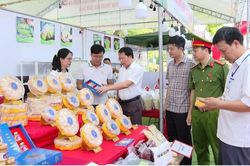 Khai mạc phiên chợ giới thiệu nông sản thực phẩm an toàn năm 2026 tại xã Thiệu Hóa