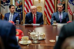 Mỹ-Iran chờ Tổng thống Trump phê duyệt thỏa thuận gia hạn ngừng bắn 60 ngày