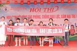 Trang bị 'lá chắn' cho trẻ từ sân khấu học đường