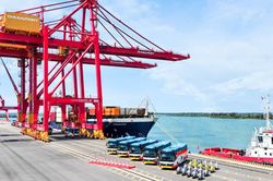 T&iacute;n hiệu mới từ Khu thương mại tự do