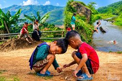 Thiếu sân chơi cho trẻ em vùng cao