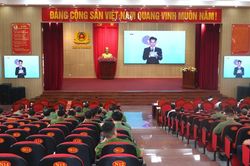 Phát động chương trình 'Bảo vệ và hỗ trợ trẻ em phát triển trên môi trường mạng giai đoạn 2026-2030'