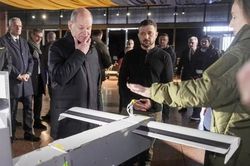 Ukraine trở thành trung tâm thử nghiệm vũ khí và công nghệ quân sự của NATO