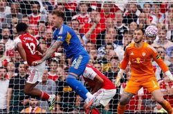 Arsenal đấu PSG tại chung kết Champions League: Khi bóng chết đối đầu dị chiêu pressing