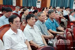 Phường Hà Nam: hơn 100 hòa giải viên cơ sở được bồi dưỡng kiến thức pháp luật.