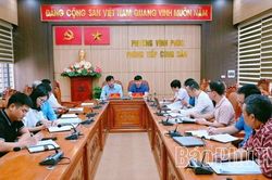 Khi cán bộ xã 'học lại' để phục vụ dân