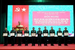 Vững bước qu&acirc;n h&agrave;nh theo ch&acirc;n B&aacute;c