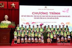 70 tác phẩm đoạt giải tại Cuộc thi Viết - Vẽ 'Tự hào bố, mẹ - Người chiến sĩ Công an Ba nhất'
