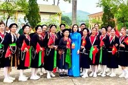 Điệu soọng cô chưa 'tắt' ở Trung Thần
