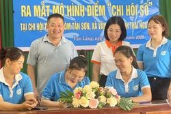 Phụ nữ tích cực học tập, nâng cao kỹ năng số