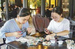 'Chữa lành' trở thành dịch vụ thu hút giới trẻ