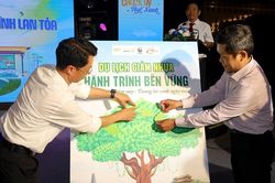 Chung tay thực hành du lịch xanh, phát triển bền vững
