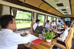 Đường sắt đưa vào khai thác thử toa xe chỉ huy tích hợp công nghệ số