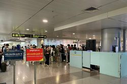 Tân Sơn Nhất chủ động siết chặt phòng dịch, bảo đảm an toàn hàng không