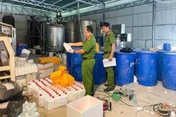 Cần Thơ phát hiện cơ sở sản xuất phân bón trái phép quy mô lớn