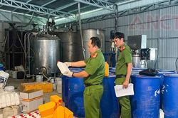 Phát hiện cơ sở sản xuất phân bón '4 không' tại Cần Thơ