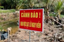 Xảy ra nhiều điểm sạt lở ở Tây Ninh, nhiều nhà dân bị đe dọa