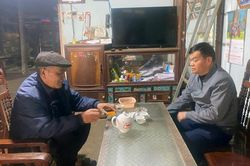Người có uy tín - 'cầu nối' đưa nghị quyết của Đảng vào cuộc sống
