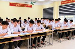 Giúp học sinh vững tâm lý vượt qua mùa thi